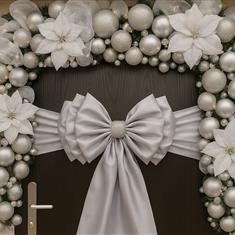 Outdoor White &amp; Silver Garland